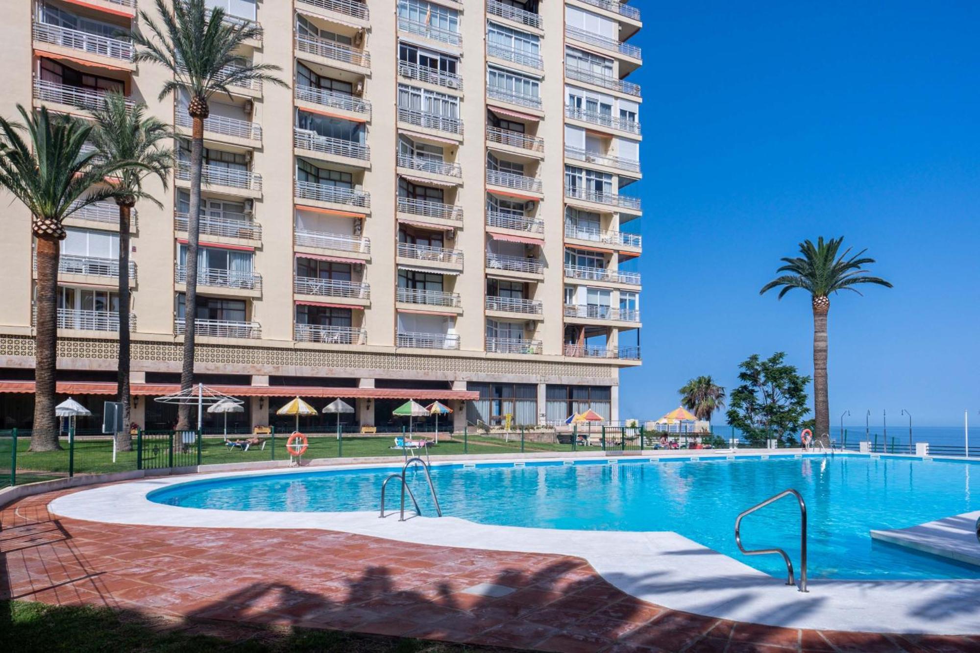 Fabuloso apartamento con increíbles vistas al mar Torremolinos Exterior foto